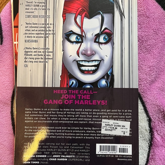 GRAPHIC NOVEL LOT- HARLEY QUINN - Picture 5 of 8